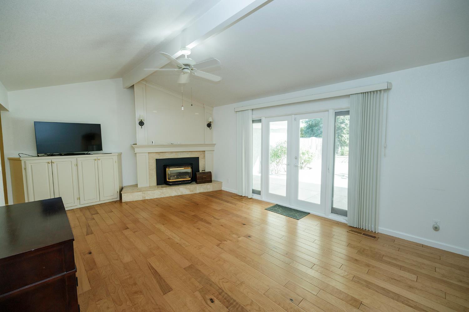 Turlock, California, 95380, United States, 3 Bedrooms Bedrooms, ,2 BathroomsBathrooms,Residential,For Sale,1942589