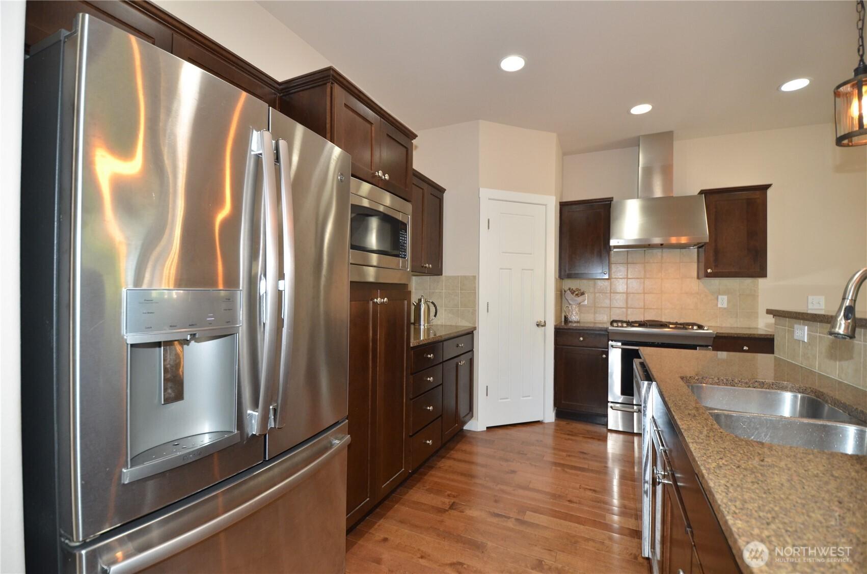 DUVALL, Washington, 98019, United States, 3 Bedrooms Bedrooms, ,3 BathroomsBathrooms,Residential,For Sale,1883370