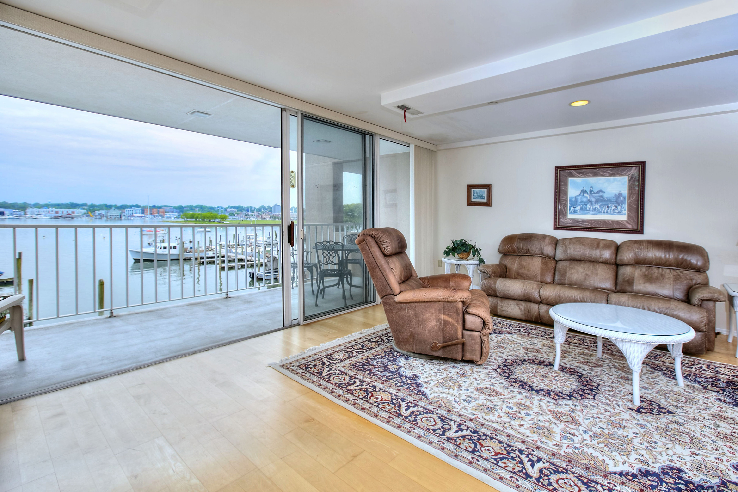Norwalk, Connecticut, 06855, United States, 2 Bedrooms Bedrooms, ,2 BathroomsBathrooms,Residential,For Sale,1838207