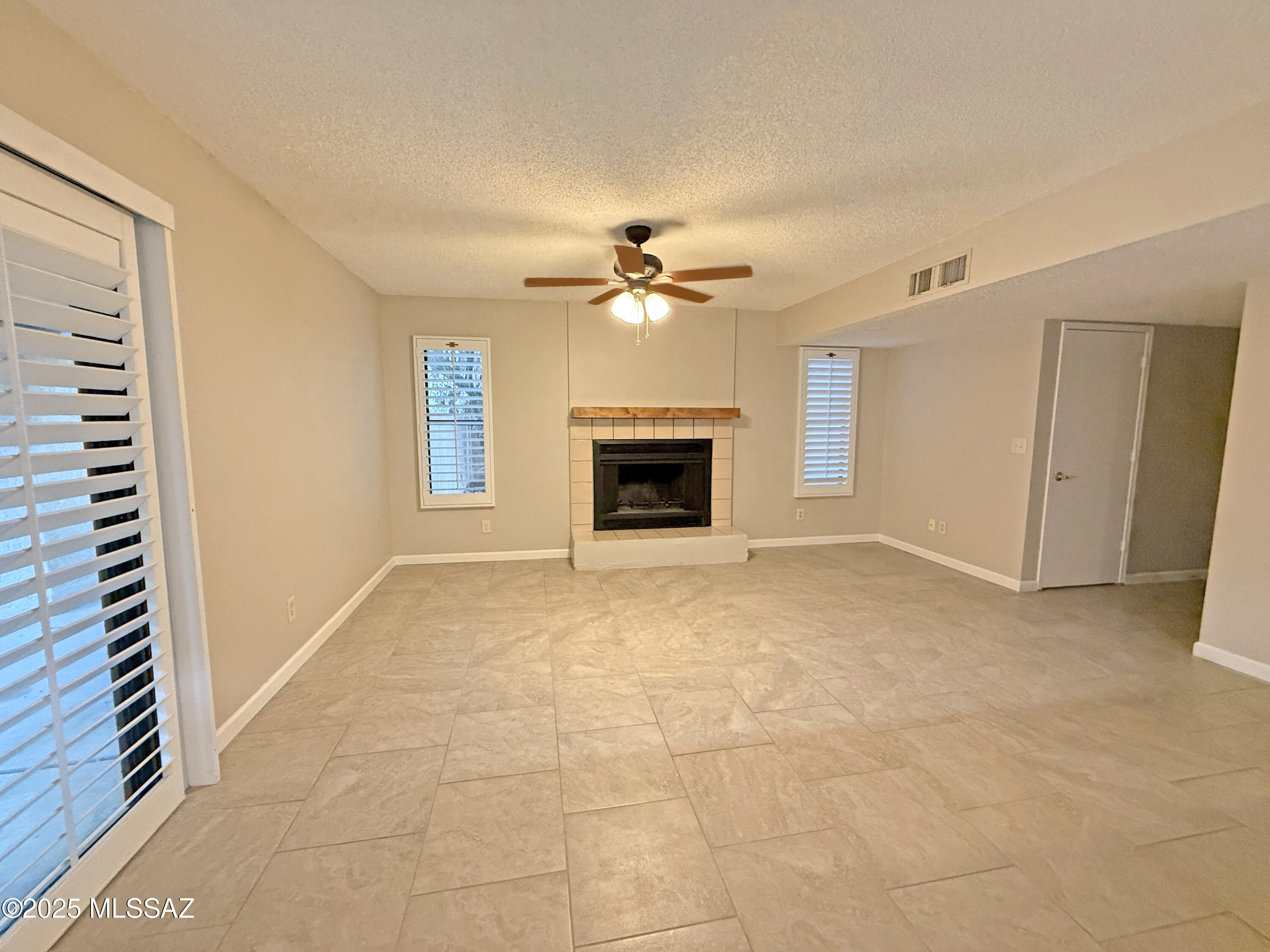 Tucson, Arizona, 85745, United States, 4 Bedrooms Bedrooms, ,3 BathroomsBathrooms,Residential,For Sale,1848330