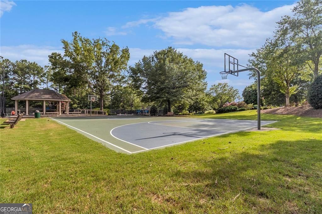 Roswell, Georgia, 30075, United States, 6 Bedrooms Bedrooms, ,5 BathroomsBathrooms,Residential,For Sale,1894243