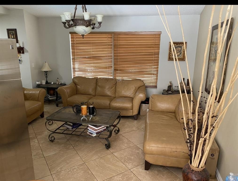 Coral Springs, Florida, 33071, United States, 3 Bedrooms Bedrooms, ,2 BathroomsBathrooms,Residential,For Sale,1973881