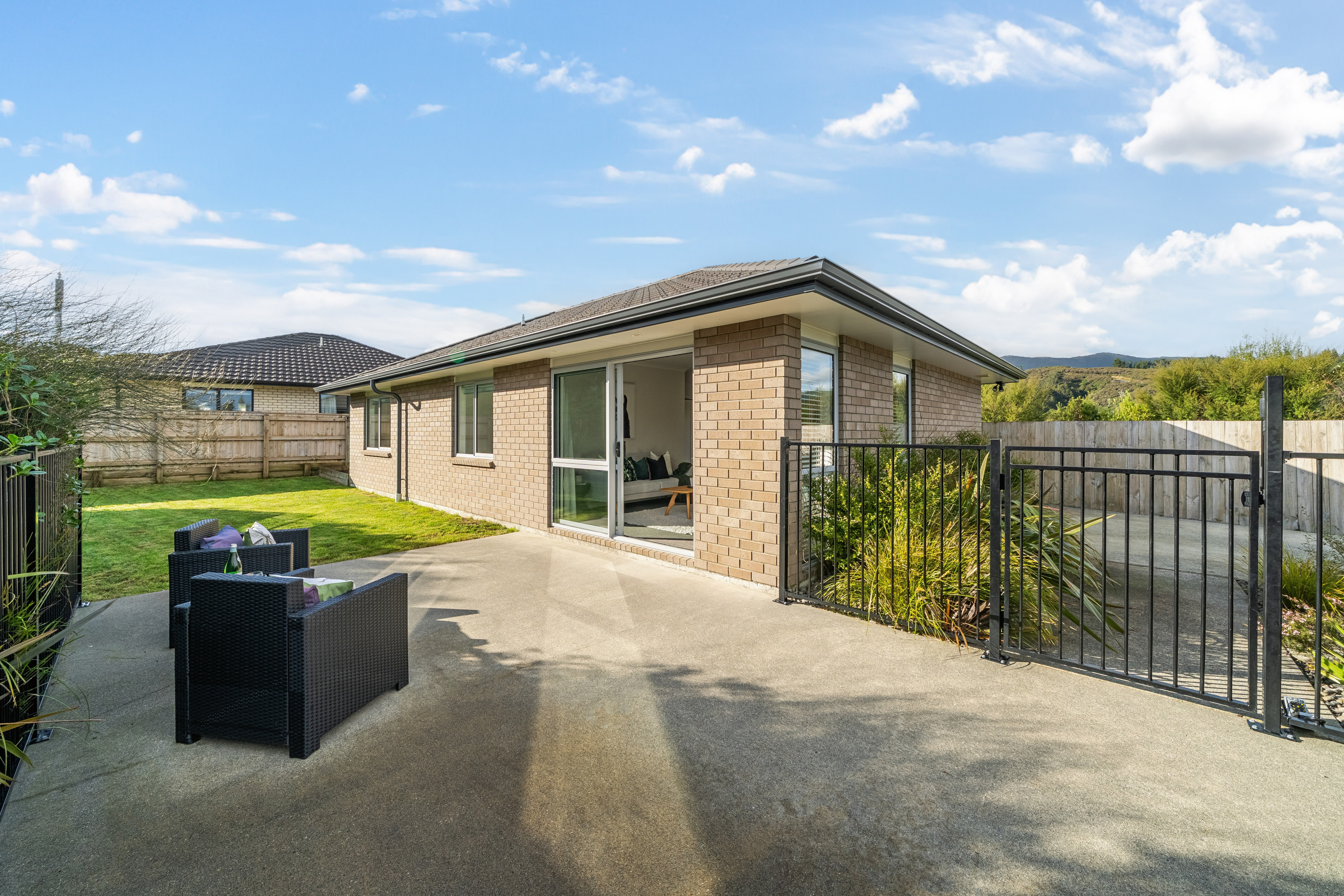  92 Sunstone Crescent, Timberlea, Upper Hutt - 物件實景