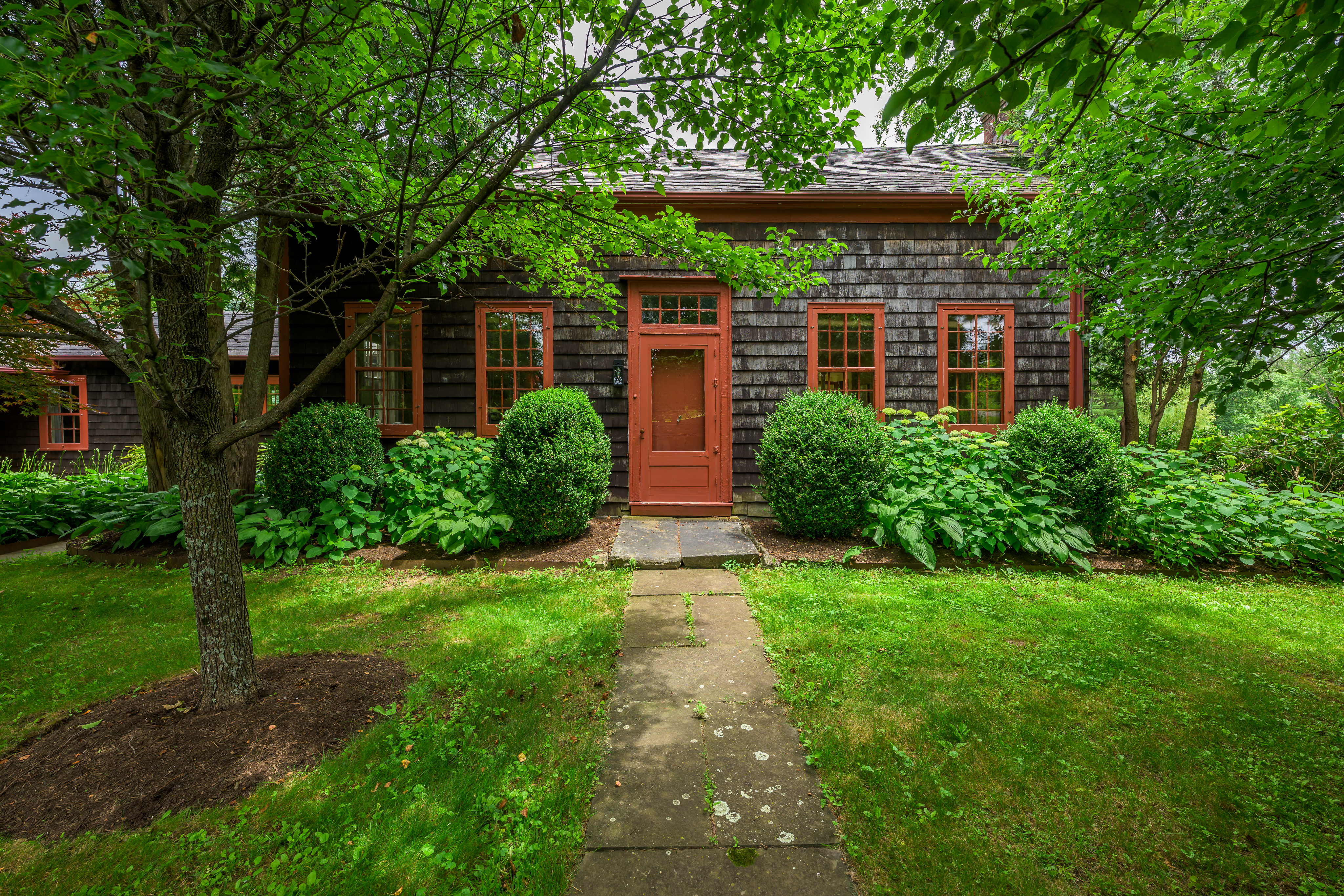 HILLSDALE HOUSE 