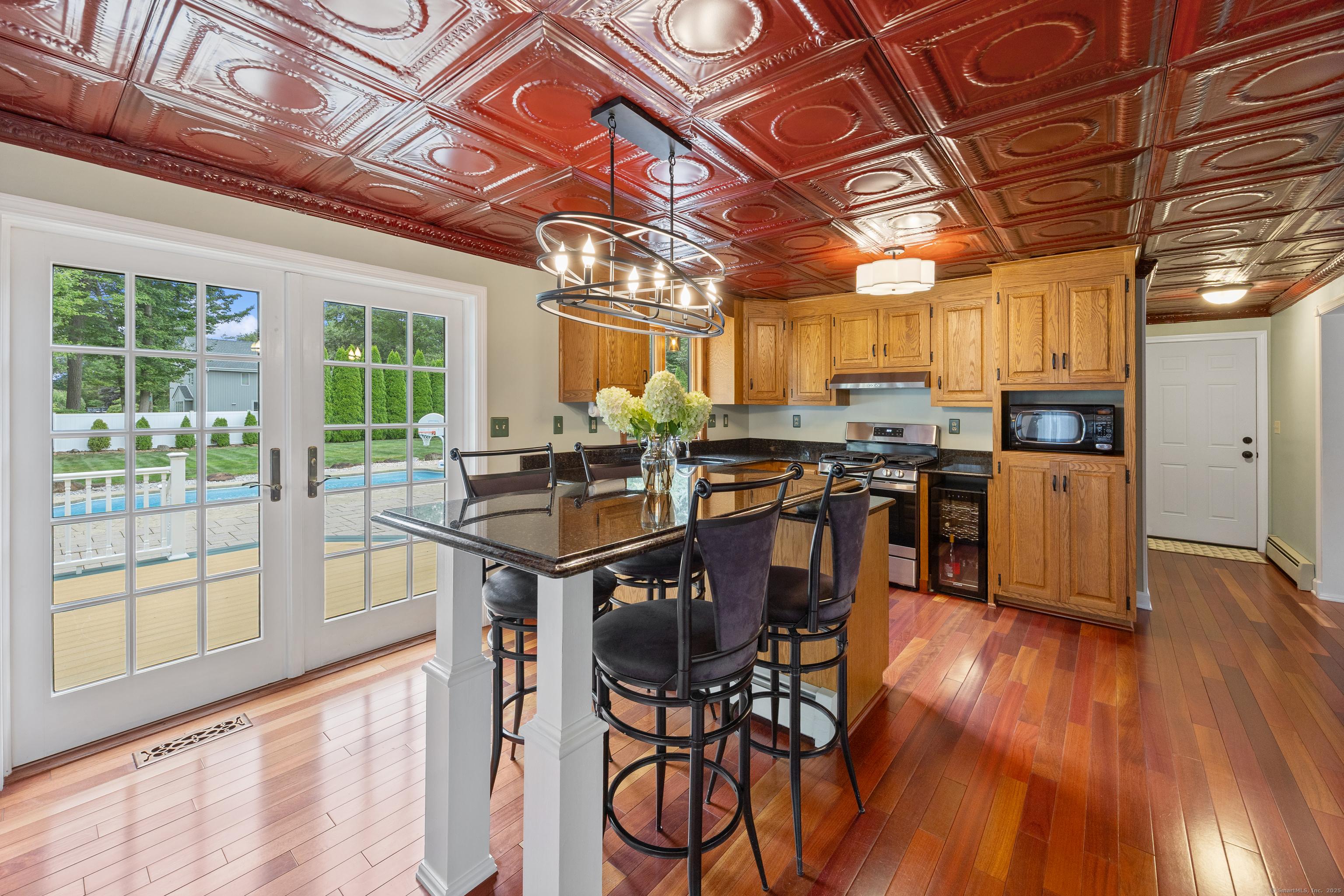 Southington, Connecticut, 06489, United States, 3 Bedrooms Bedrooms, ,3 BathroomsBathrooms,Residential,For Sale,1935376