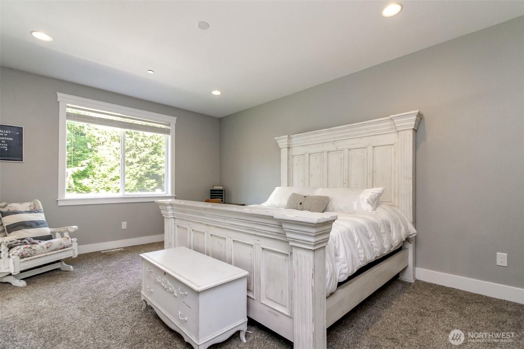 MAPLE VALLEY, Washington, 98038, United States, 3 Bedrooms Bedrooms, ,3 BathroomsBathrooms,Residential,For Sale,1947059