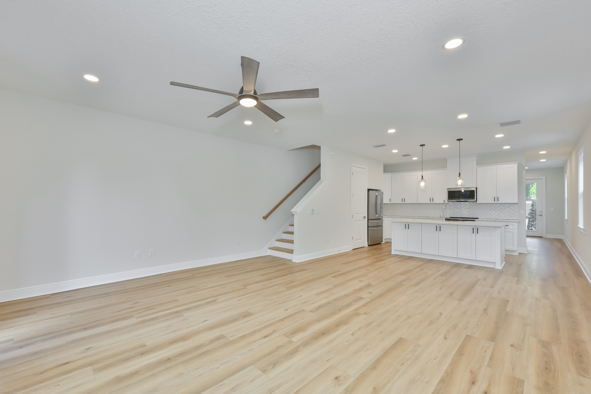Tampa, Florida, 33607, United States, 3 Bedrooms Bedrooms, ,3 BathroomsBathrooms,Residential,For Sale,2049201