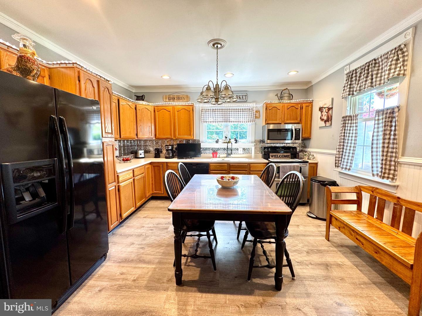 Dundalk, Maryland, 21222, United States, 3 Bedrooms Bedrooms, ,4 BathroomsBathrooms,Residential,For Sale,1906595