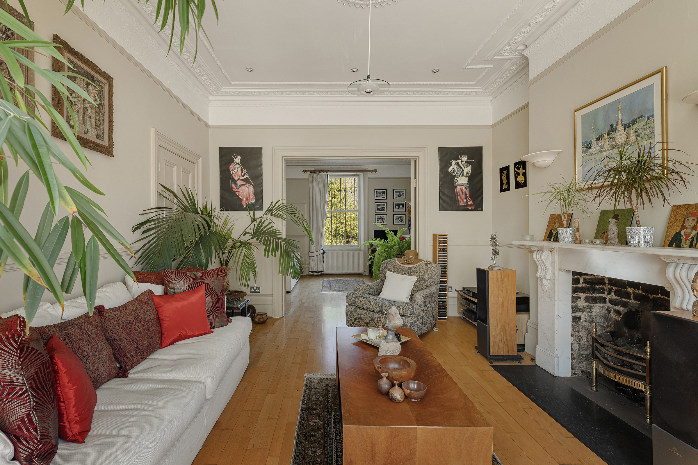 A Handsome Fulham House with a 92ft South-West Facing Garden - 物件實景