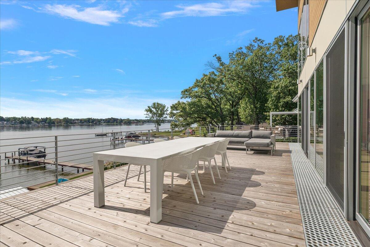 Holland, Michigan, 49424, United States, 3 Bedrooms Bedrooms, ,4 BathroomsBathrooms,Residential,For Sale,1948148