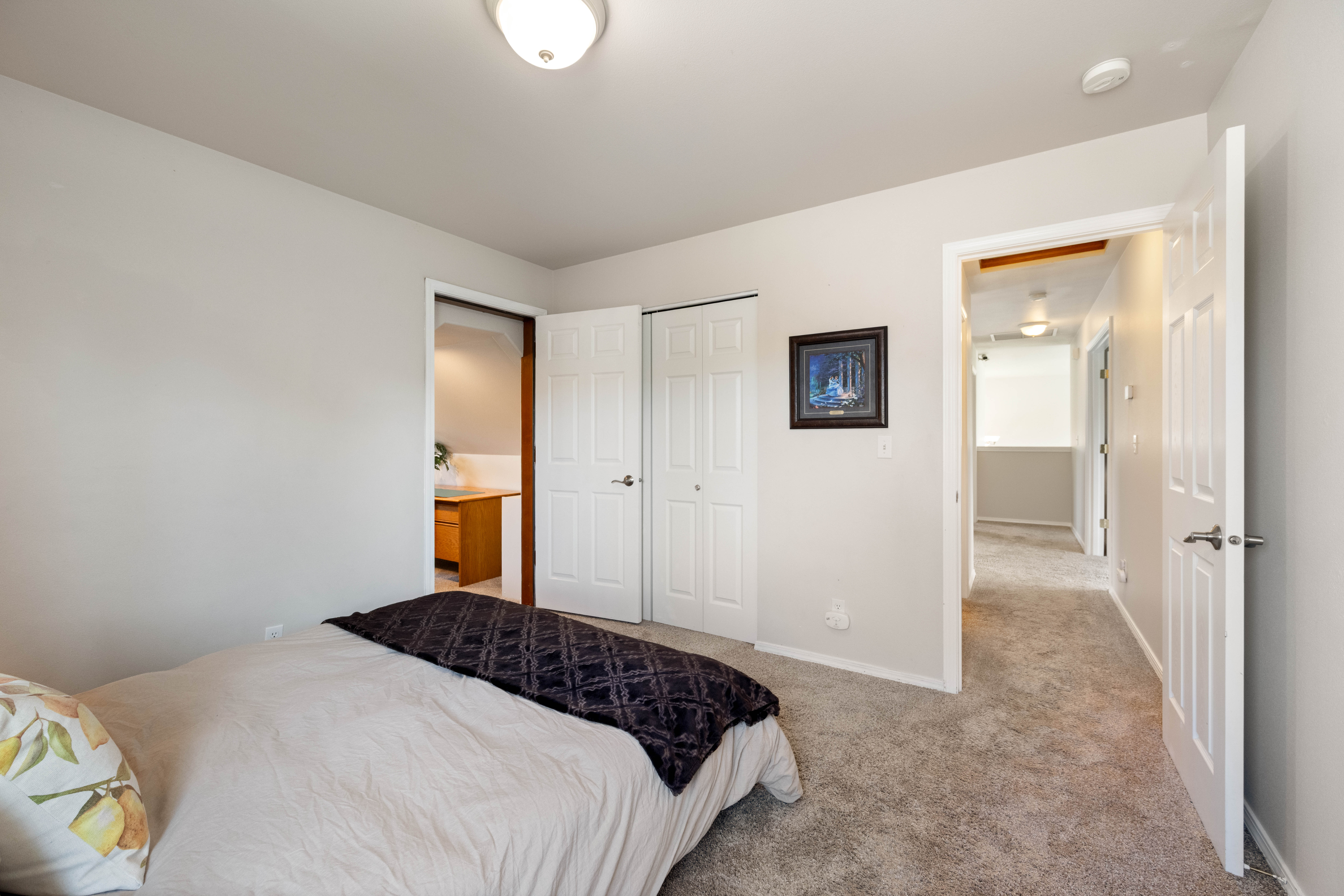  4+ Bedrooms with 3 car garage in Creekstone - 物件實景
