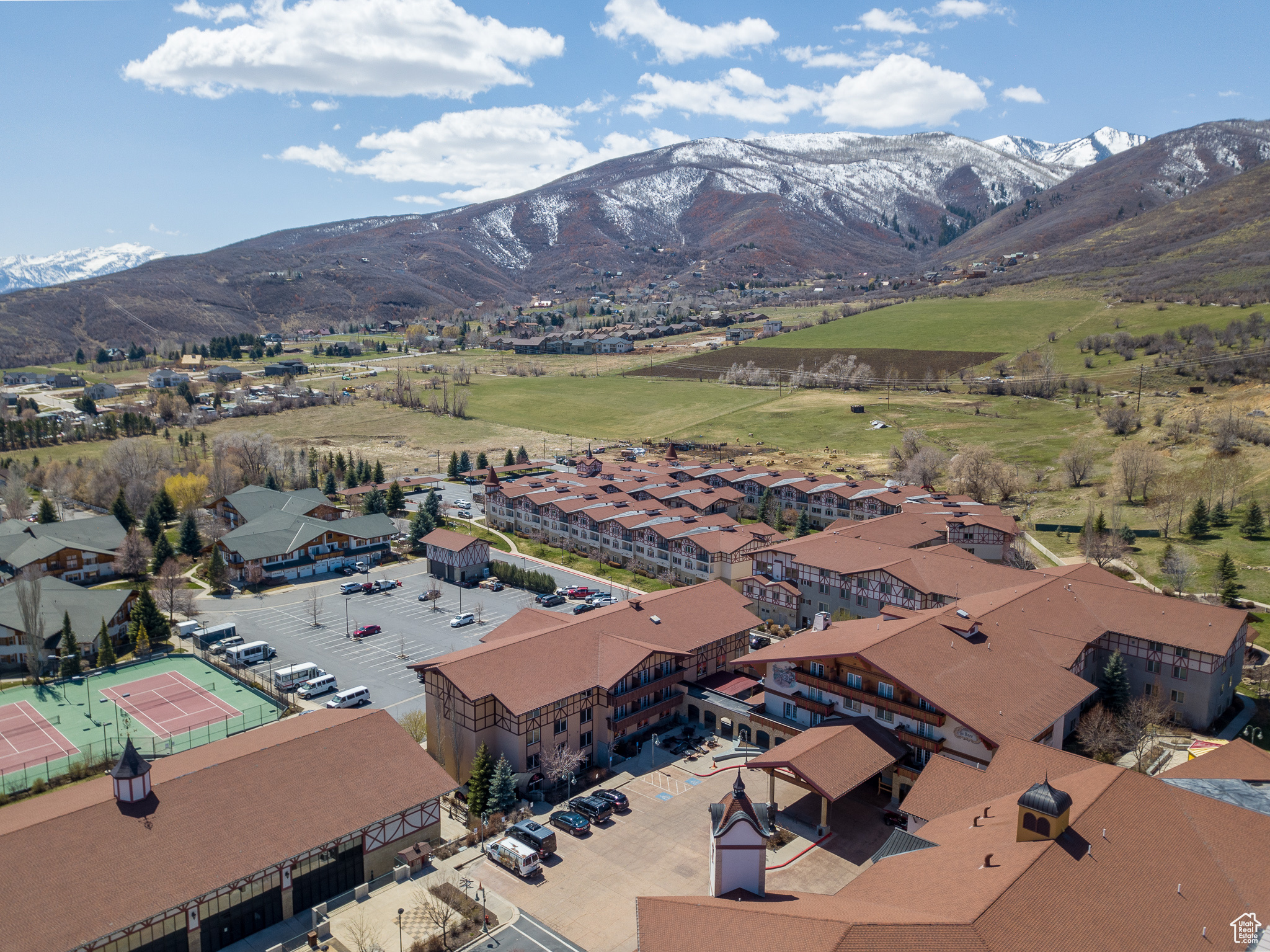 Midway, Utah, 84049, United States, 3 Bedrooms Bedrooms, ,3 BathroomsBathrooms,Residential,For Sale,1827557