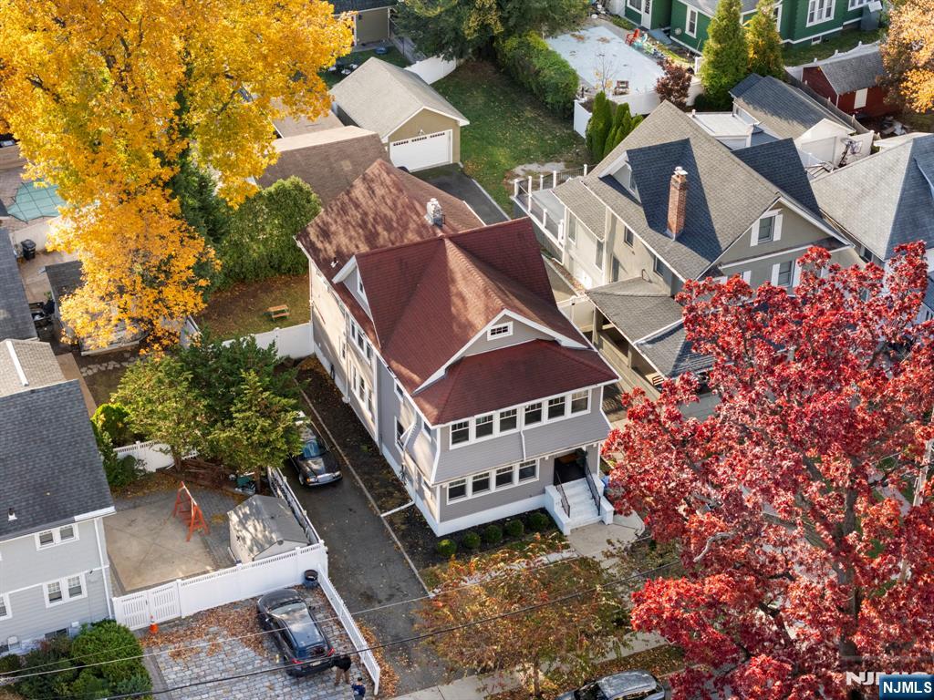 Rutherford, New Jersey, 07070, United States, 4 Bedrooms Bedrooms, ,2 BathroomsBathrooms,Residential,For Sale,1977707