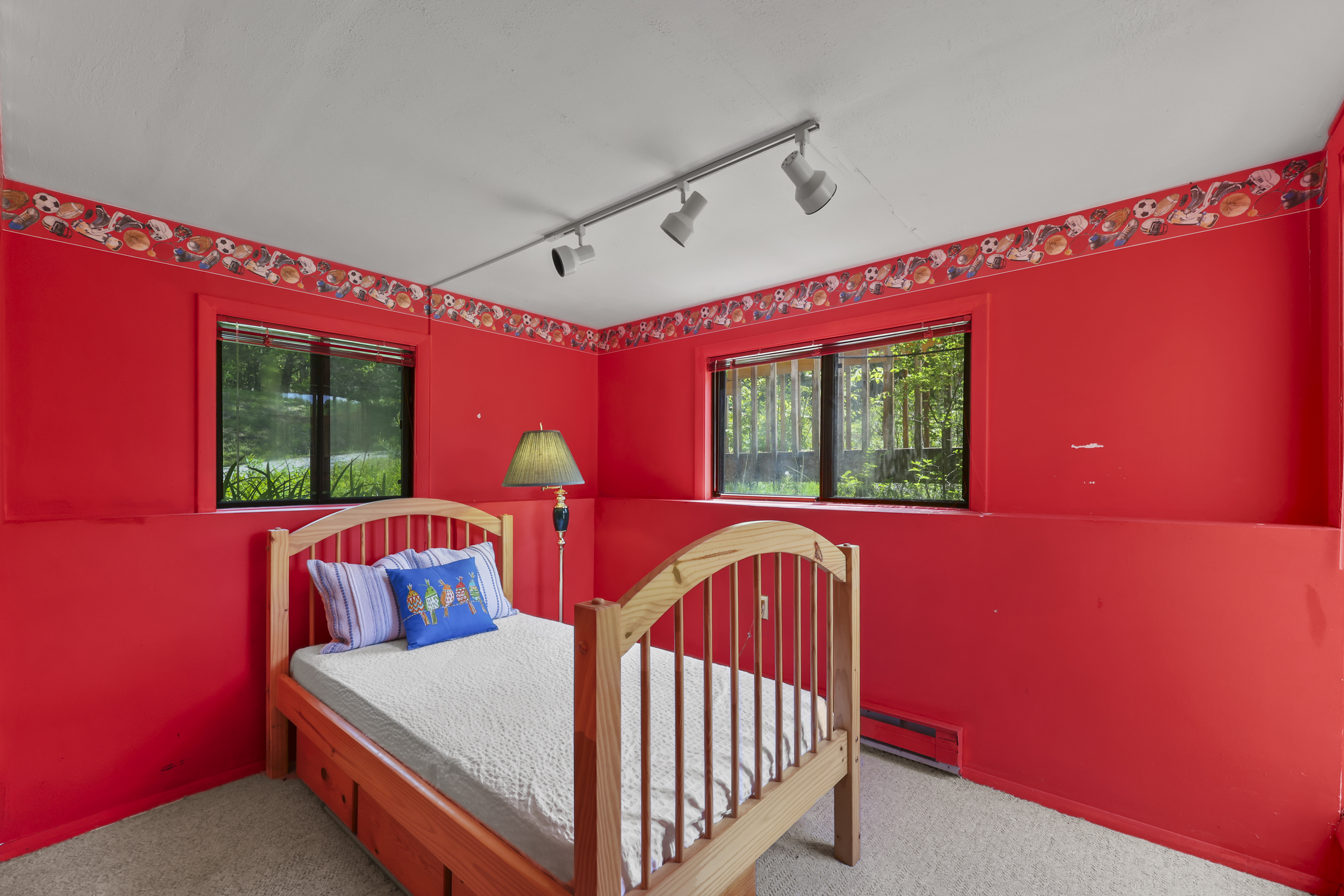  Exceptional Waterfront Retreat on Tranquil Hayes Pond - 物件實景