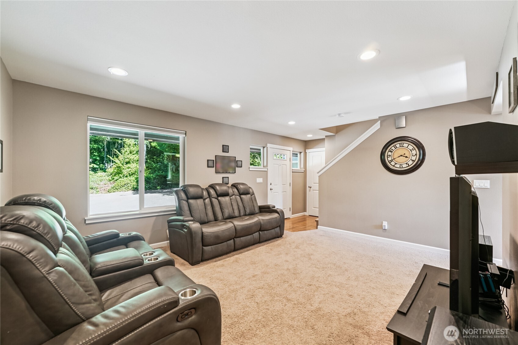 Seabeck, Washington, 98380, United States, 4 Bedrooms Bedrooms, ,3 BathroomsBathrooms,Residential,For Sale,1907301
