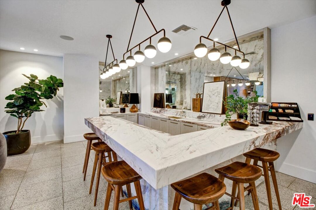 Los Angeles, California, 90024, United States, 2 Bedrooms Bedrooms, ,2 BathroomsBathrooms,Residential,For Sale,1940220