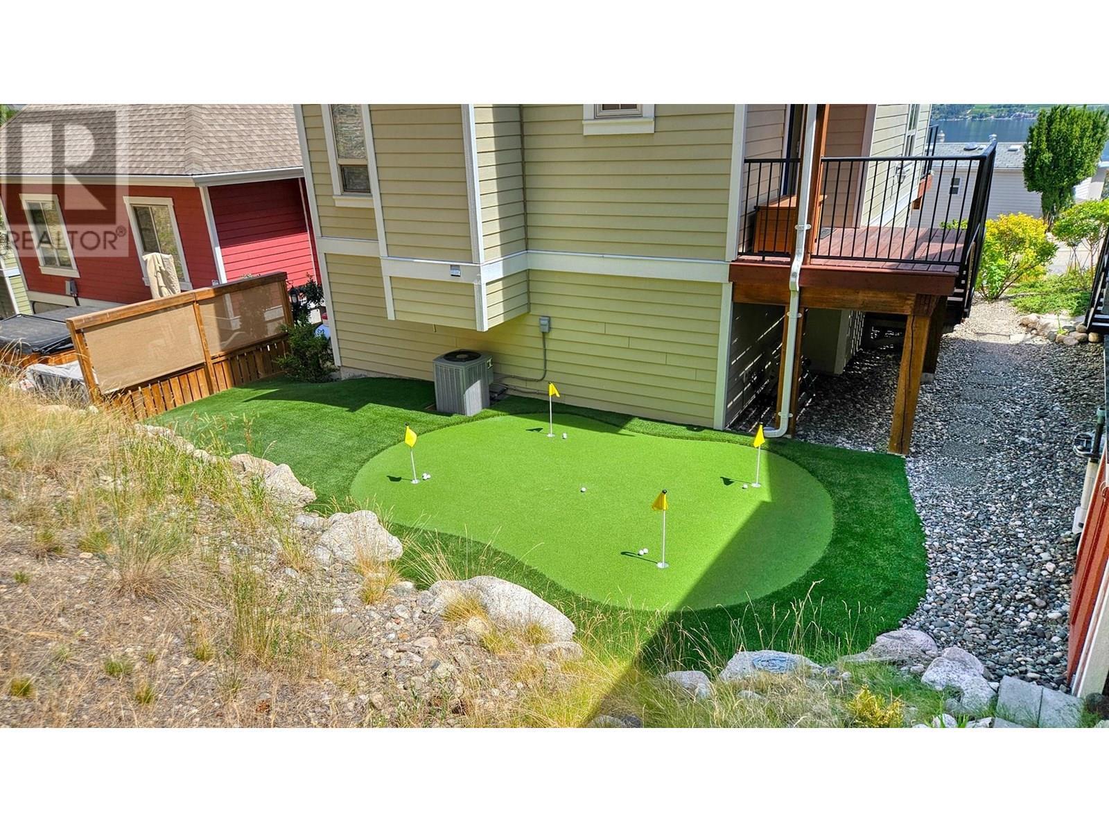 KELOWNA, British Columbia, V1Z 3R8, CA, 3 Bedrooms Bedrooms, ,2 BathroomsBathrooms,Residential,For Sale,1892697