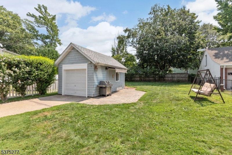 Garwood Boro, New Jersey, 07027, United States, 3 Bedrooms Bedrooms, ,2 BathroomsBathrooms,Residential,For Sale,1908282