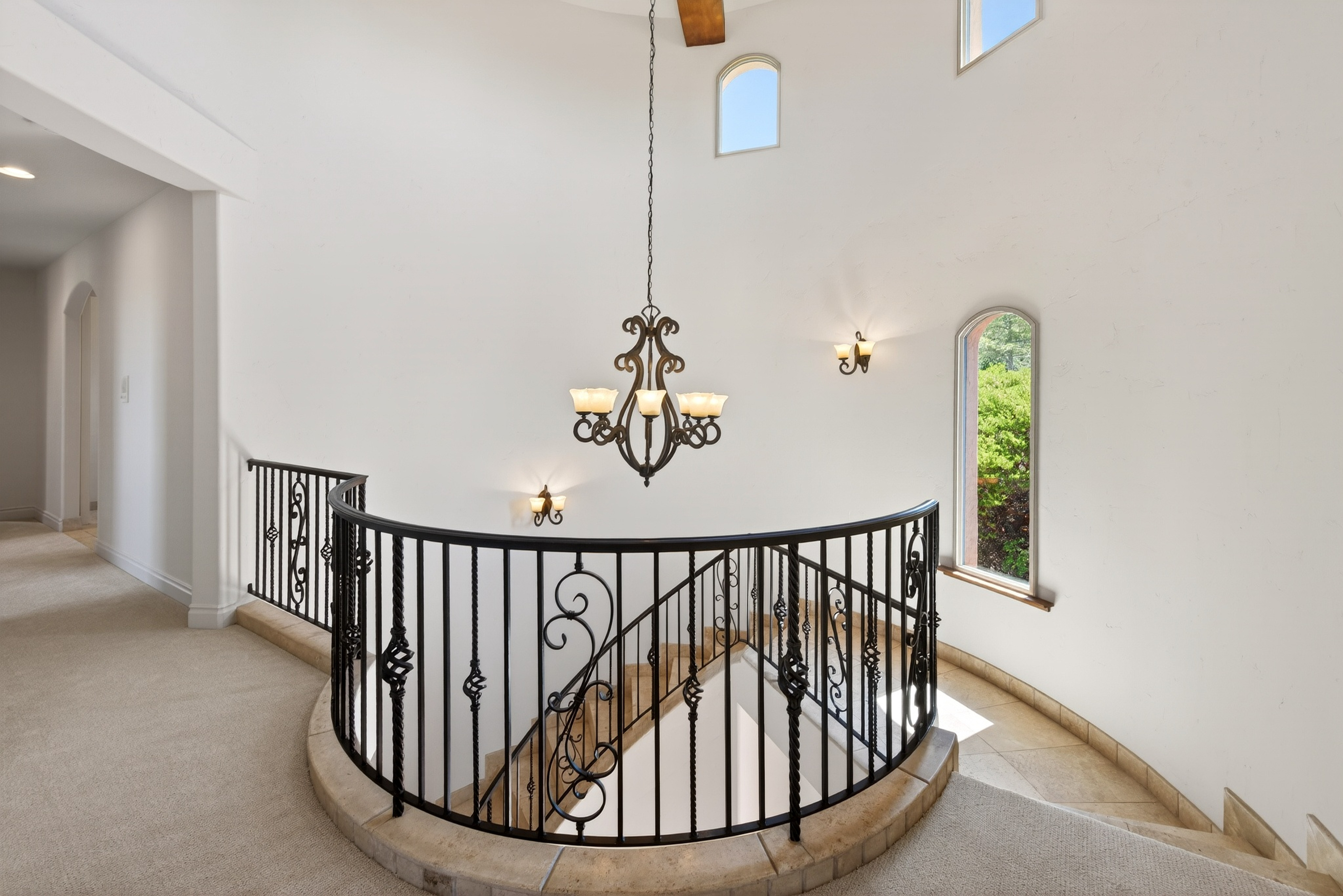  An Extraordinary Round Hill Estate Defined by Privacy, Views, and Sophistication - 物件實景