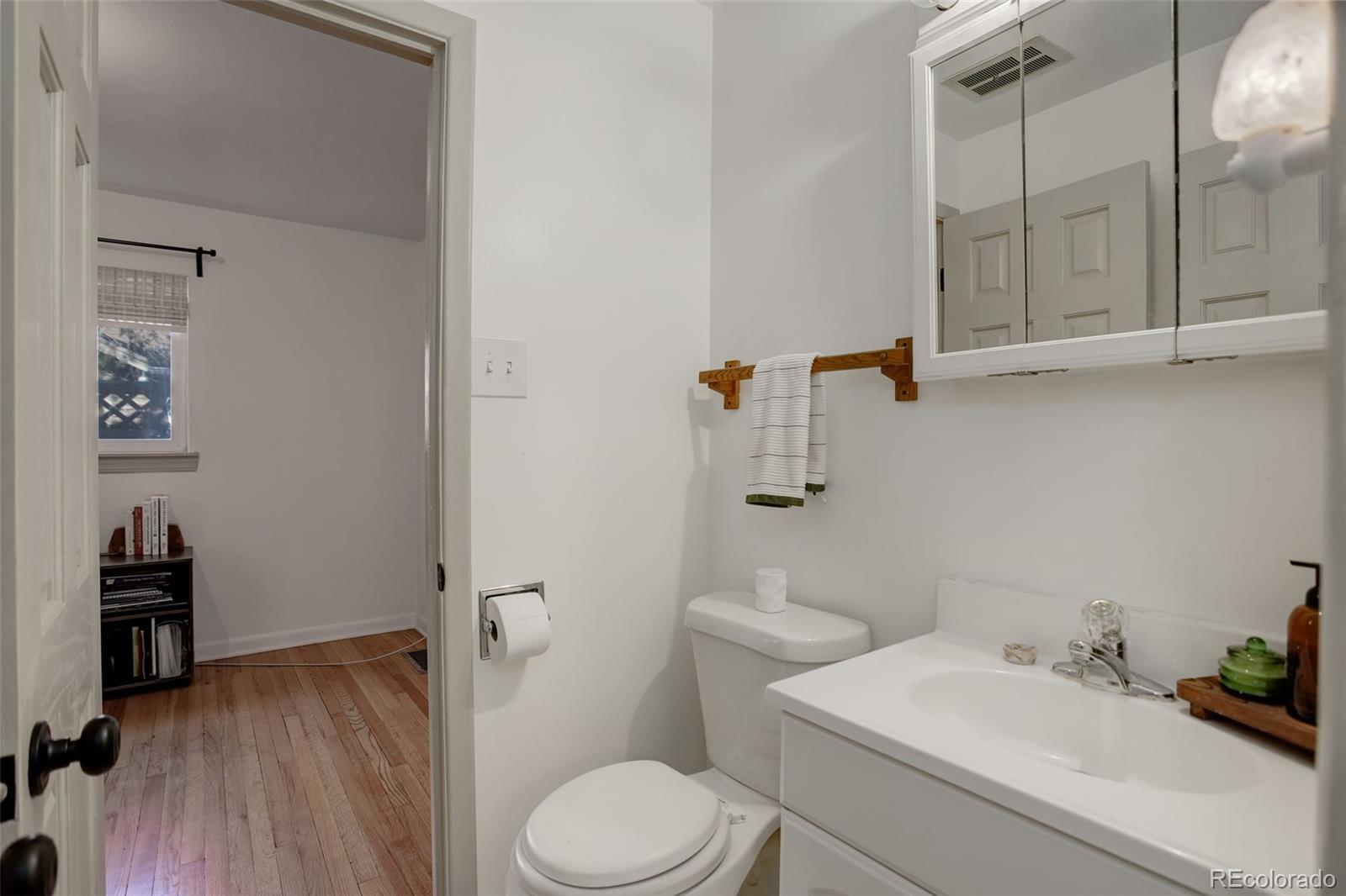 Denver, Colorado, 80222, United States, 2 Bedrooms Bedrooms, ,2 BathroomsBathrooms,Residential,For Sale,1965517