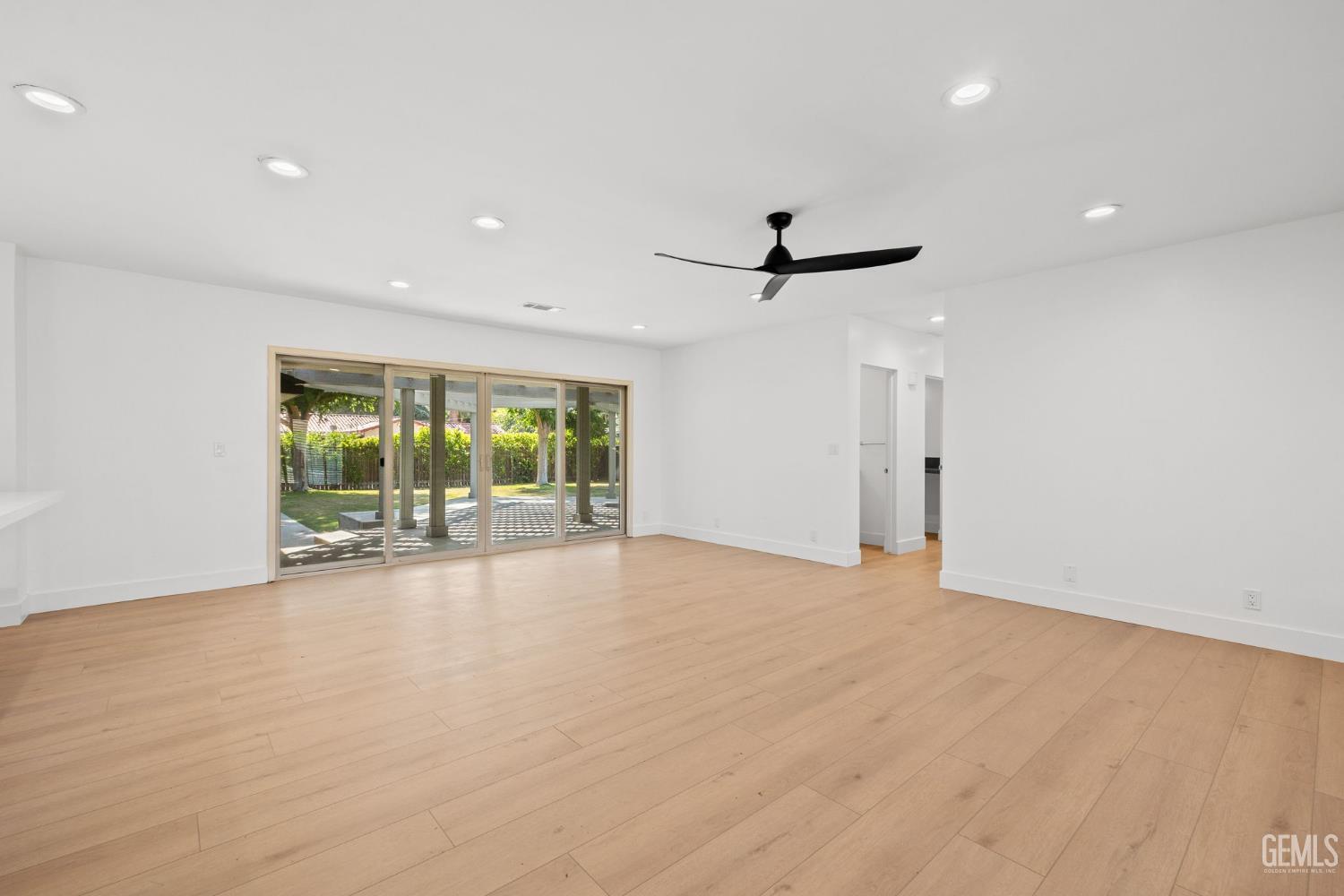 Bakersfield, California, 93301, United States, 3 Bedrooms Bedrooms, ,3 BathroomsBathrooms,Residential,For Sale,1819046