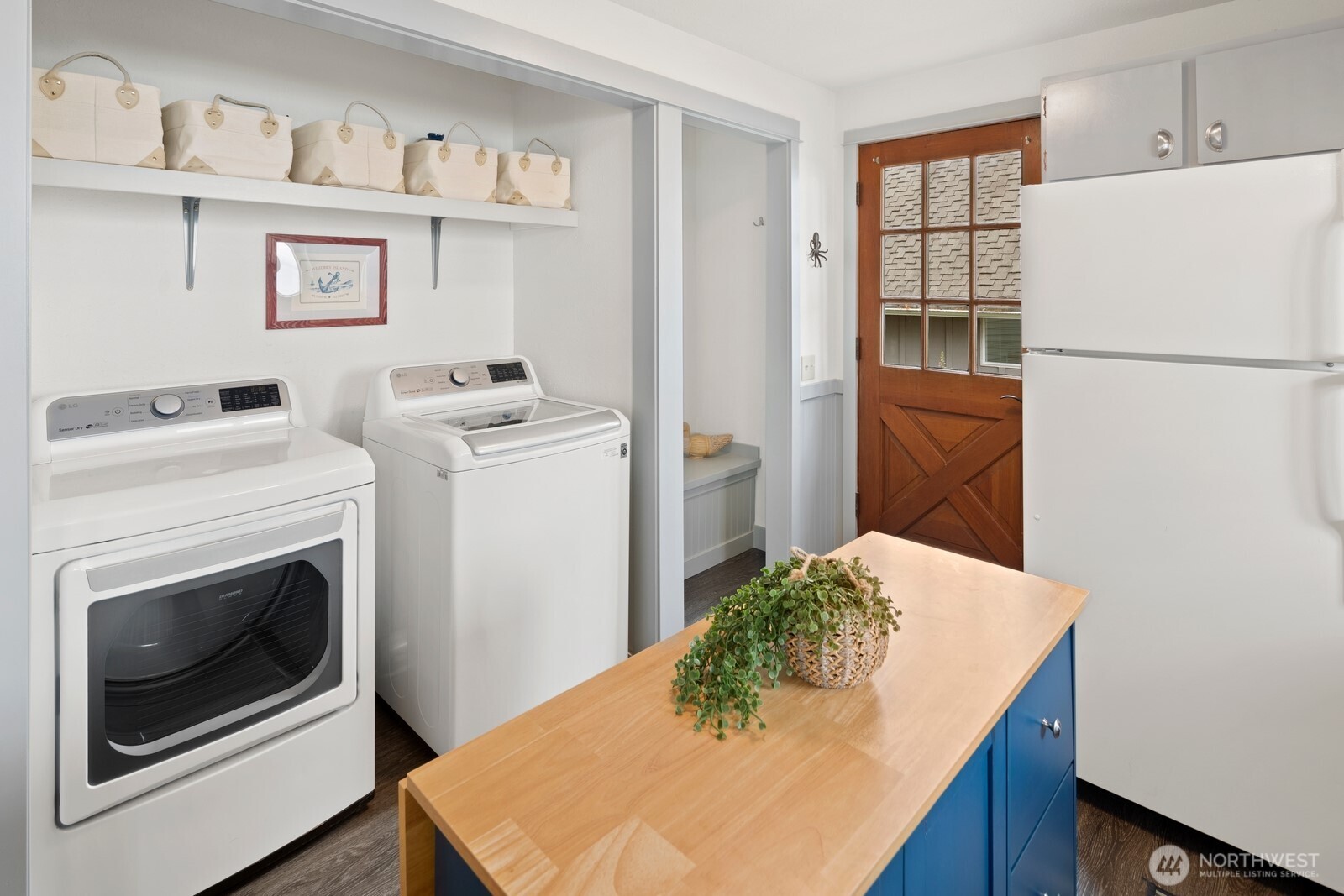 Langley, Washington, 98260, United States, 2 Bedrooms Bedrooms, ,1 BathroomBathrooms,Residential,For Sale,1848332