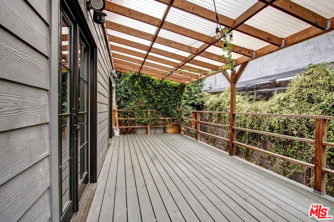 Venice, California, 90291, United States, 7 Bedrooms Bedrooms, ,Residential,For Sale,1700344