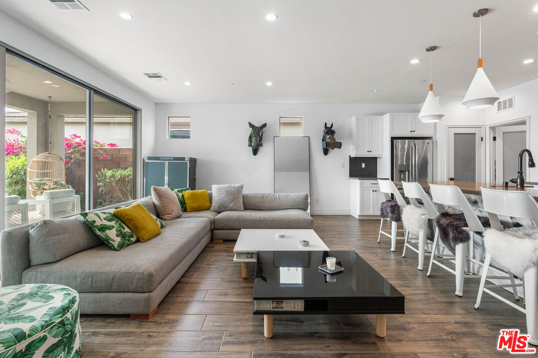 Indio, California, 92201, United States, 2 Bedrooms Bedrooms, ,2 BathroomsBathrooms,Residential,For Sale,2001996