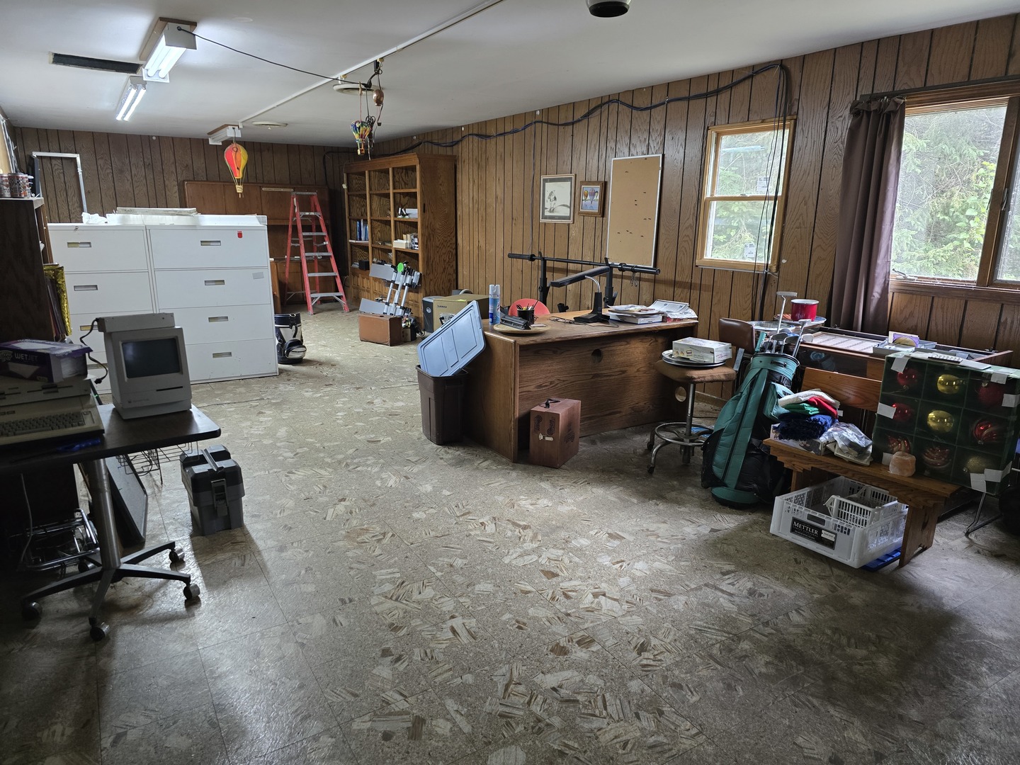 Keeneyville, Illinois, 60172, United States, 4 Bedrooms Bedrooms, ,4 BathroomsBathrooms,Residential,For Sale,1995437