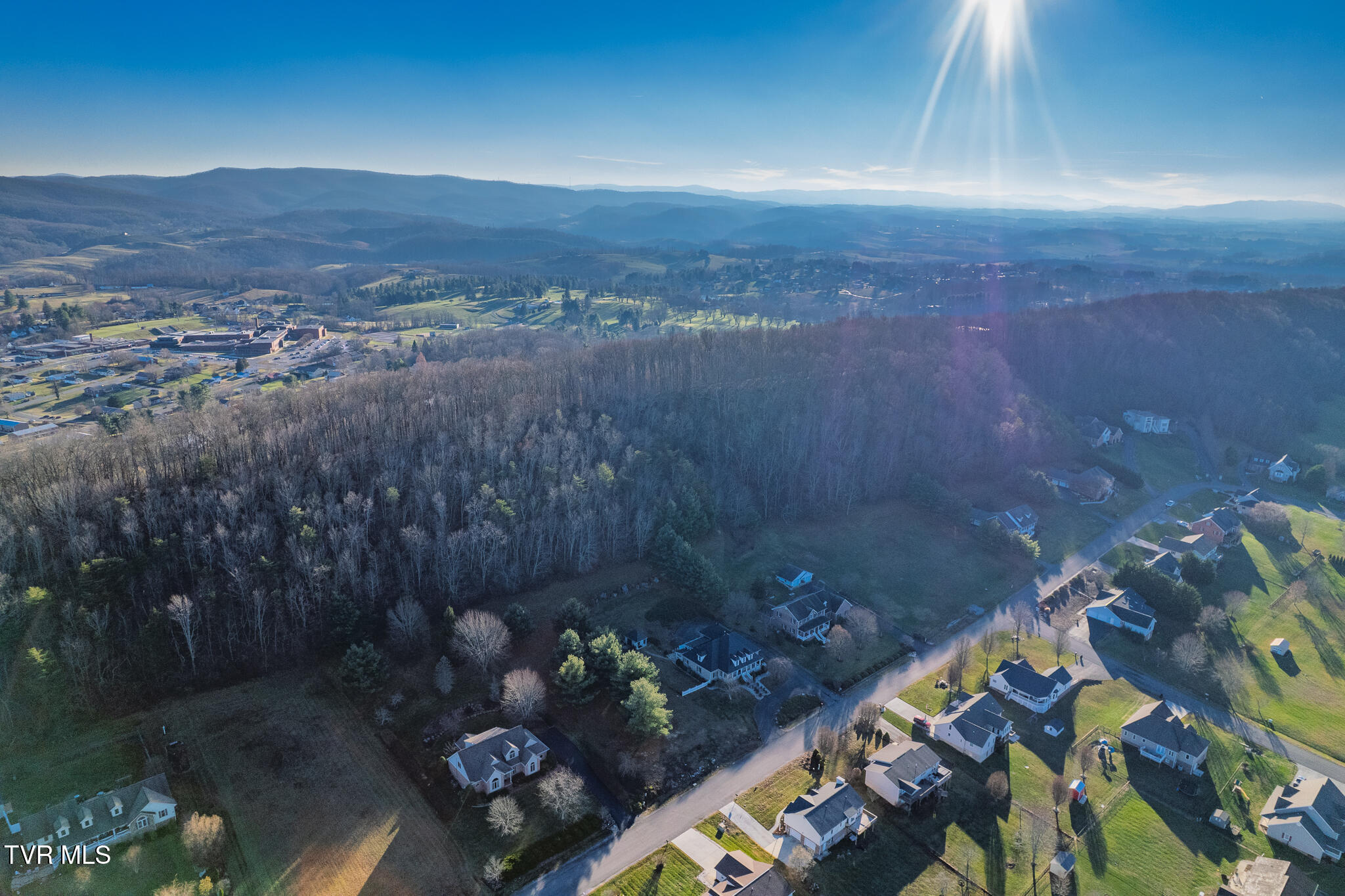 Wytheville, Virginia, 24382, United States, 4 Bedrooms Bedrooms, ,3 BathroomsBathrooms,Residential,For Sale,2005491