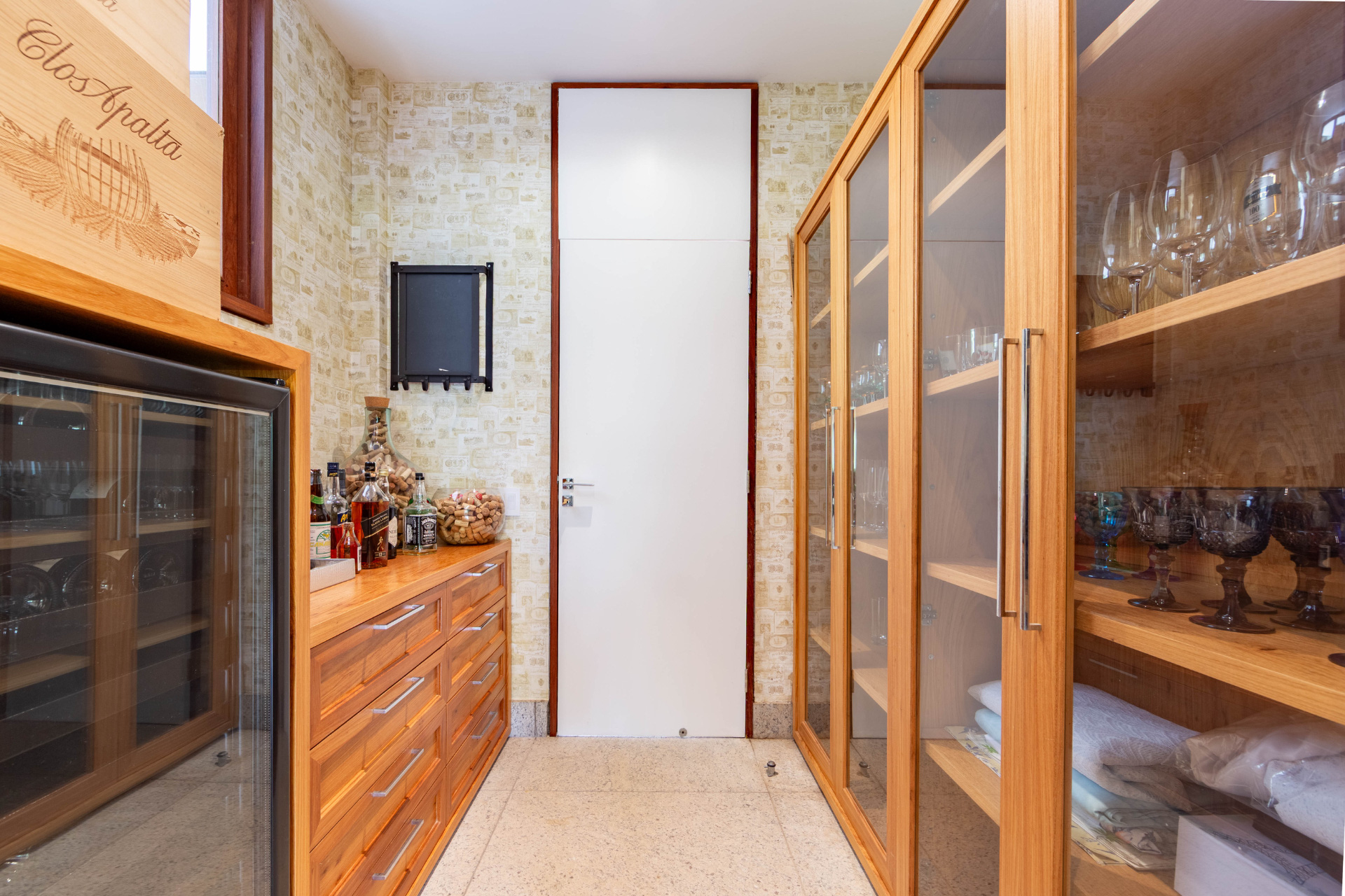  Signature residence integrated with nature in a private mountain setting - 物件實景