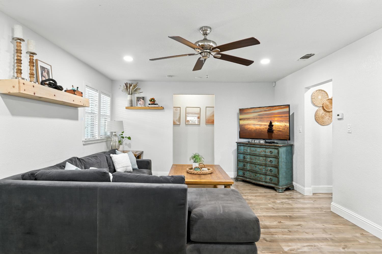 Fair Oaks, California, 95628, United States, 3 Bedrooms Bedrooms, ,2 BathroomsBathrooms,Residential,For Sale,1891420
