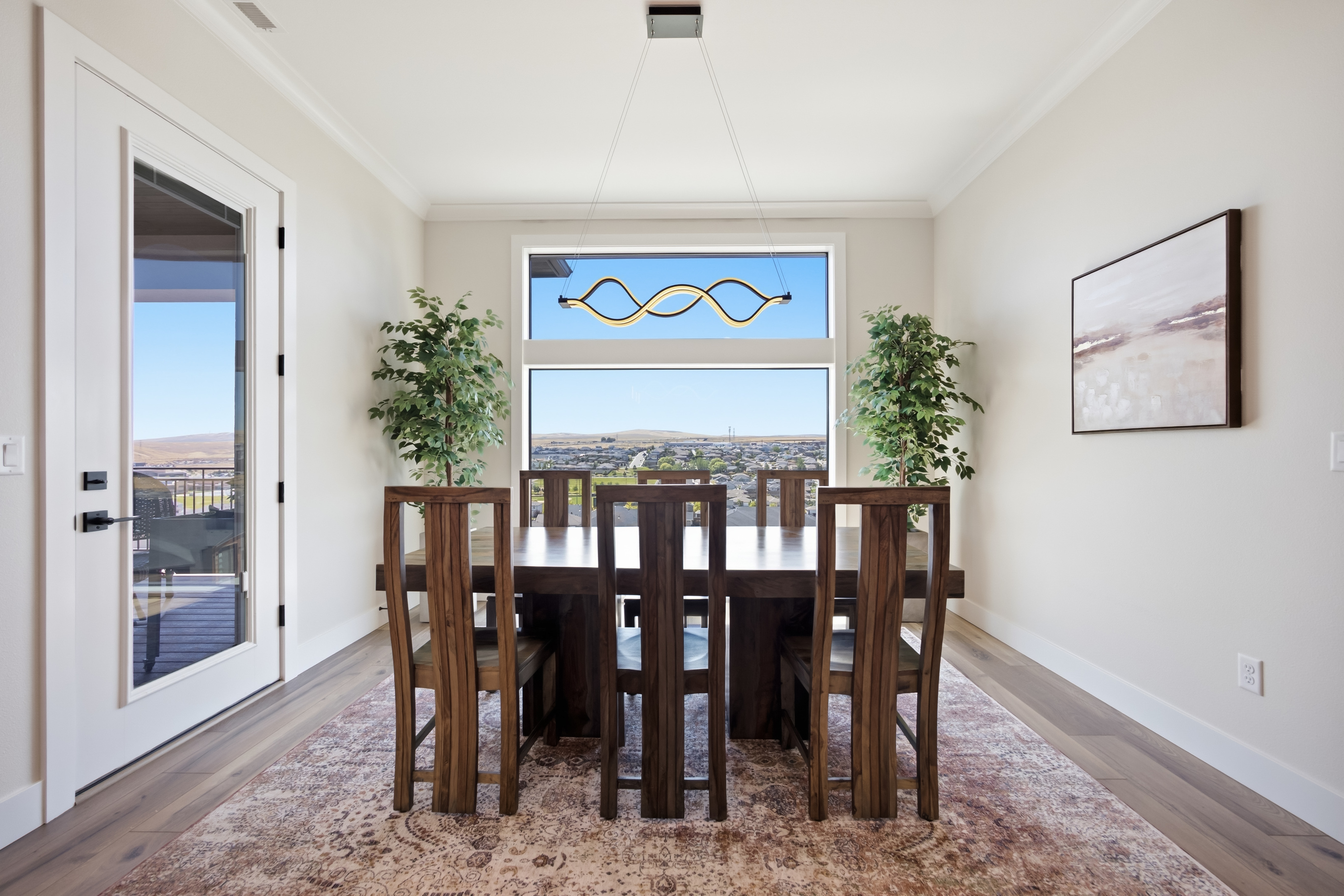  Discover This Stunning Resale Prodigy Homes Aria Basement Model - 物件實景