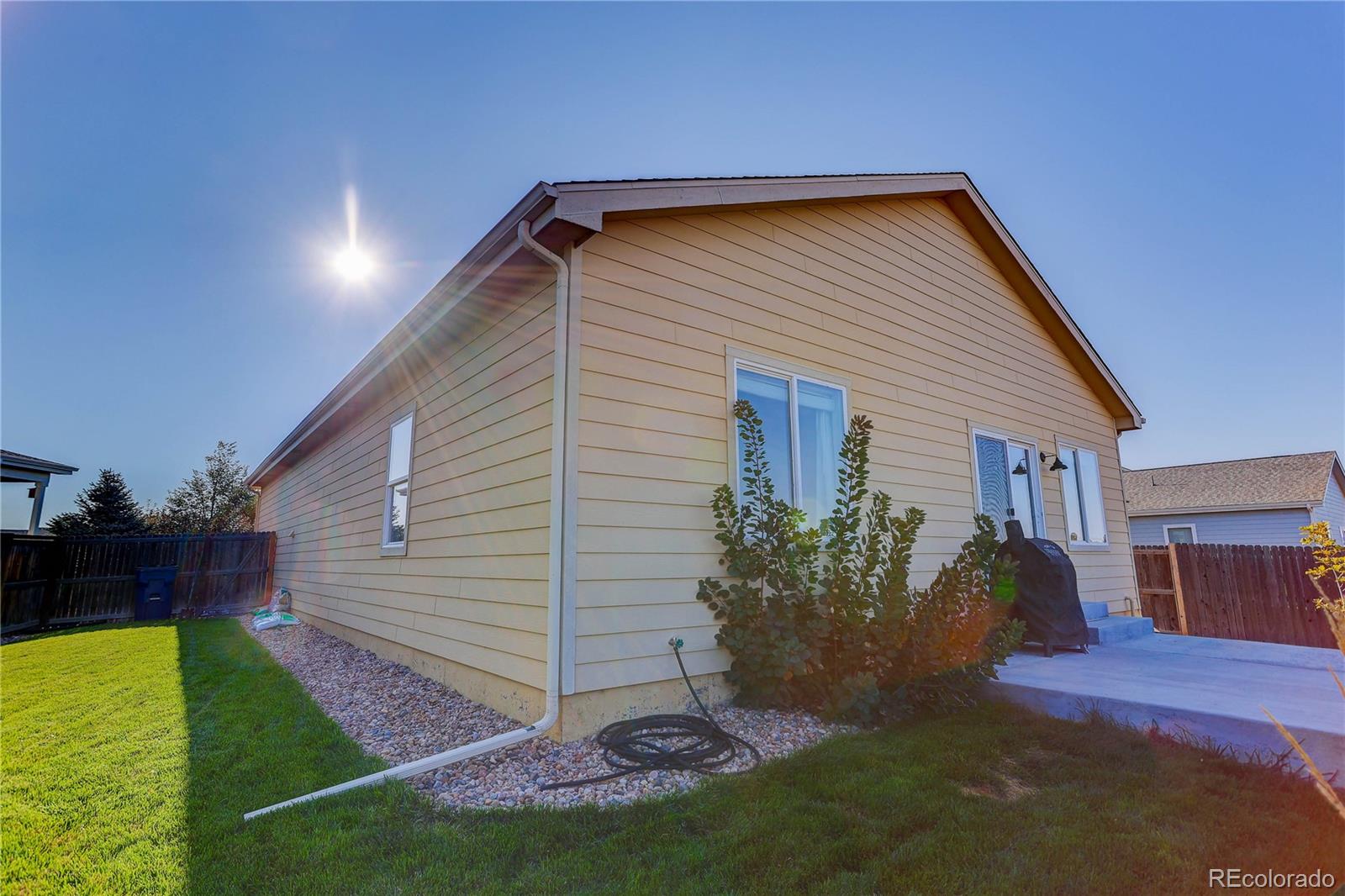 Dacono, Colorado, 80514, United States, 3 Bedrooms Bedrooms, ,2 BathroomsBathrooms,Residential,For Sale,1939654