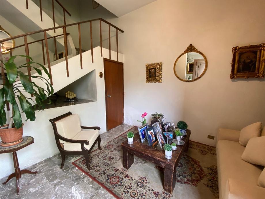 Retorno de Agua Caliente, Naucalpan de Juárez, Estado de méxico, 53910, Mexico, 4 Bedrooms Bedrooms, ,2 BathroomsBathrooms,Residential,For Sale,Retorno de Agua Caliente,1599387