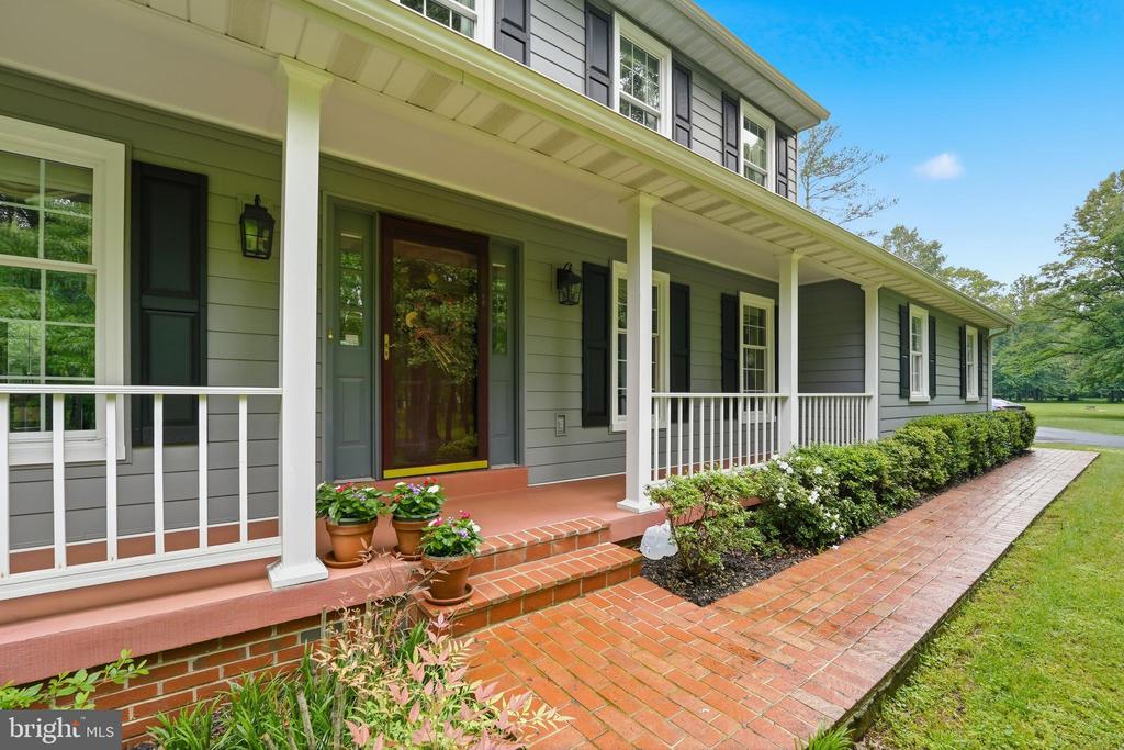 Warrenton, Virginia, 20187, United States, 4 Bedrooms Bedrooms, ,3 BathroomsBathrooms,Residential,For Sale,2048505