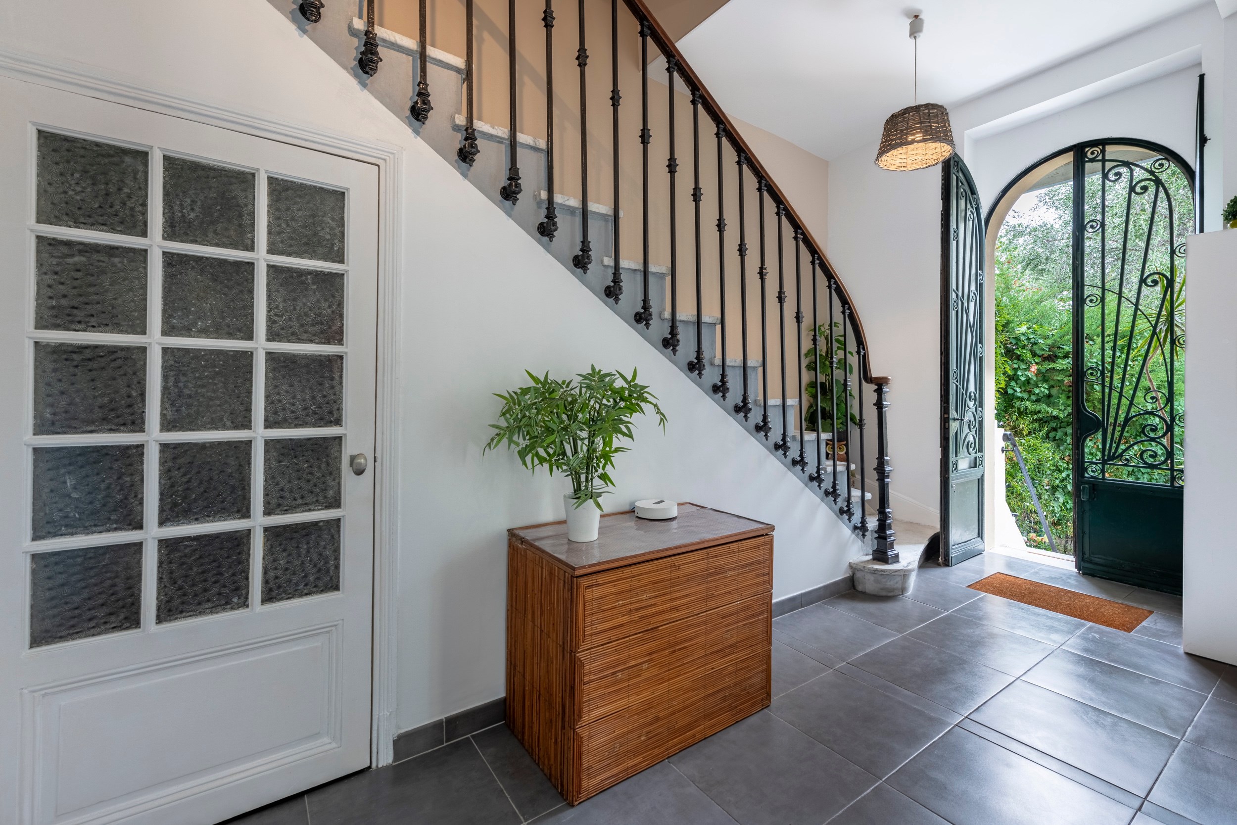  Nice, Poètes district, rare, house with garden, garage, and strong rental poten… - 物件實景