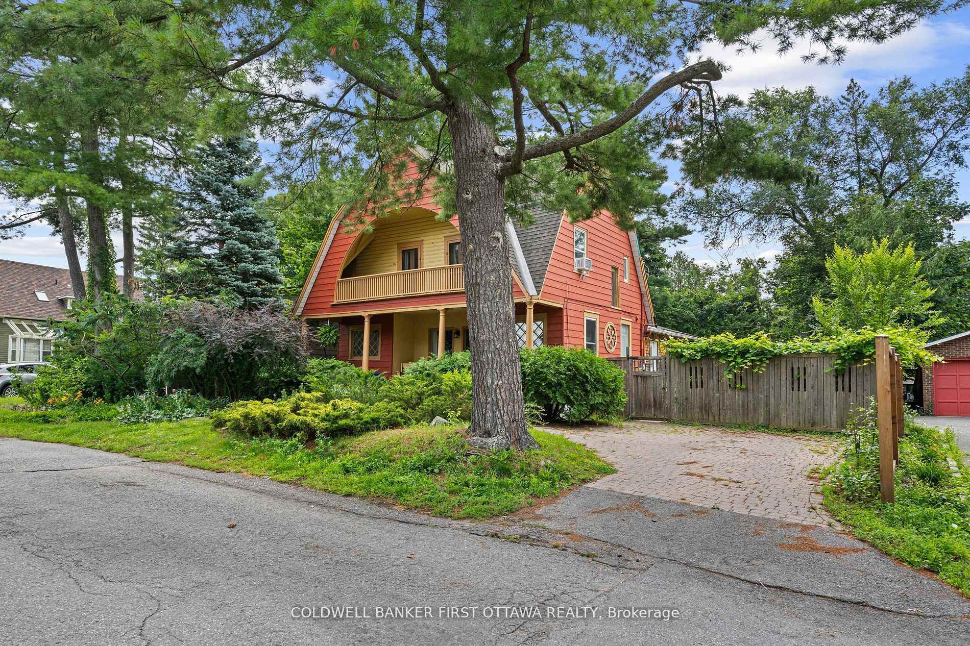 BRITANNIA - LINCOLN HEIGHTS AND AREA, Ontario, K2B 6Y5, CA, 3 Bedrooms Bedrooms, ,Residential,For Sale,1950856