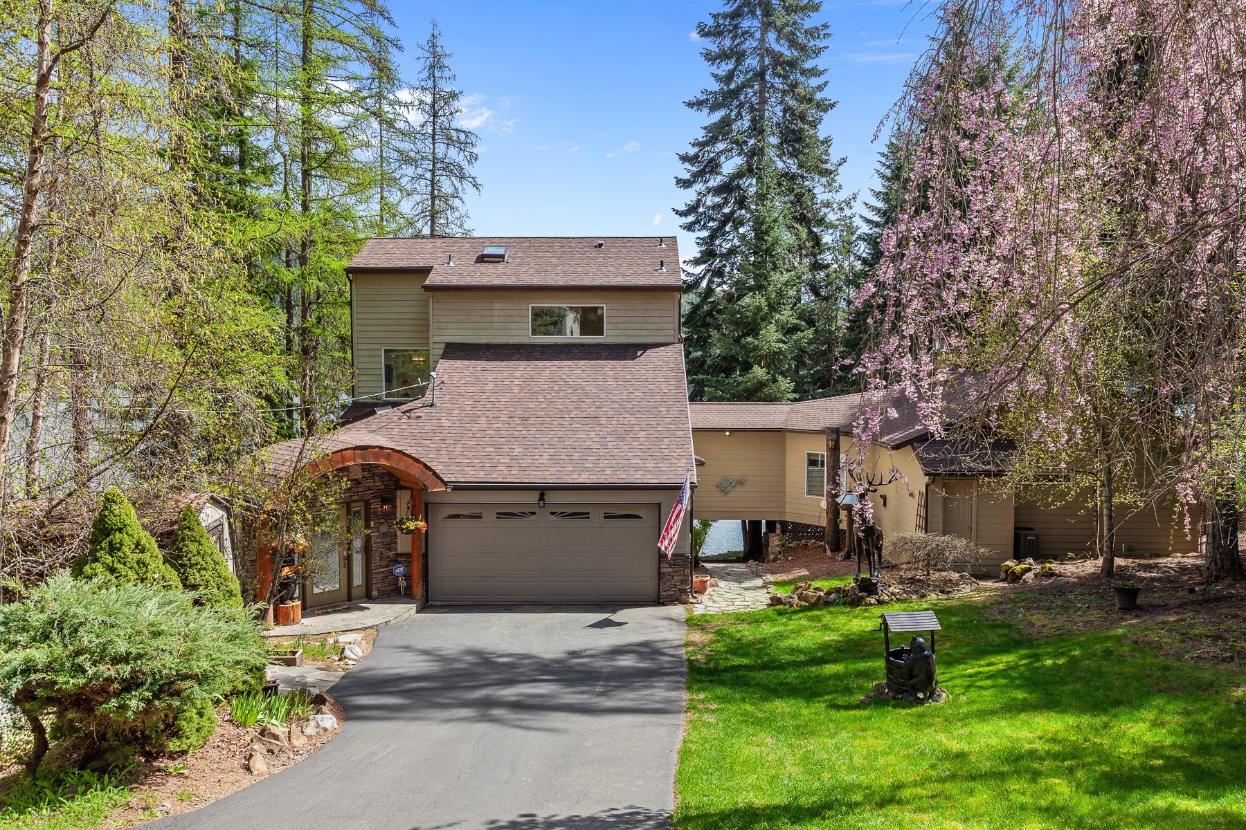  Hayden Lake Year Round Waterfront Living - 物件實景