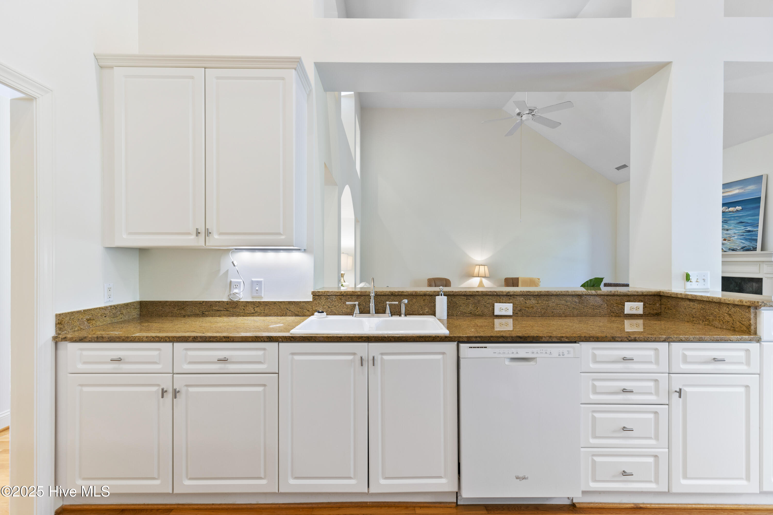 Wilmington, North Carolina, 28409, United States, 4 Bedrooms Bedrooms, ,4 BathroomsBathrooms,Residential,For Sale,1991062