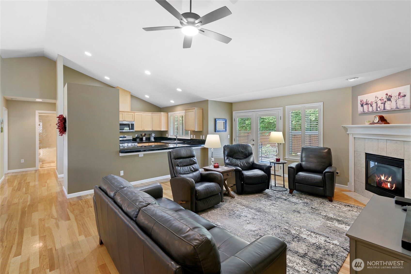 Bremerton, Washington, 98311, United States, 3 Bedrooms Bedrooms, ,1 BathroomBathrooms,Residential,For Sale,1848979
