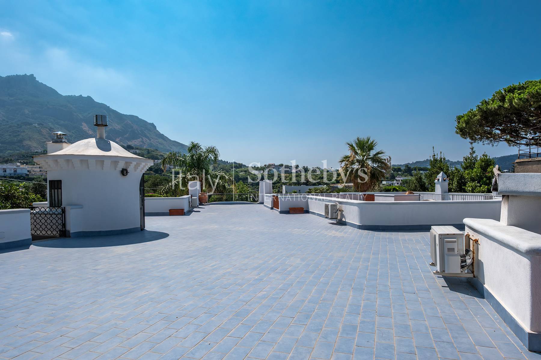 Prestigious villa with swimming pool in the heart of Forio - 物件實景