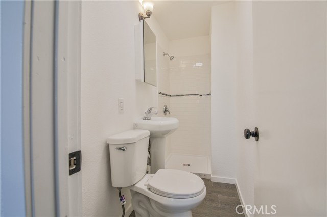 Los Angeles, California, 90002, United States, 5 Bedrooms Bedrooms, ,Residential,For Sale,2008147