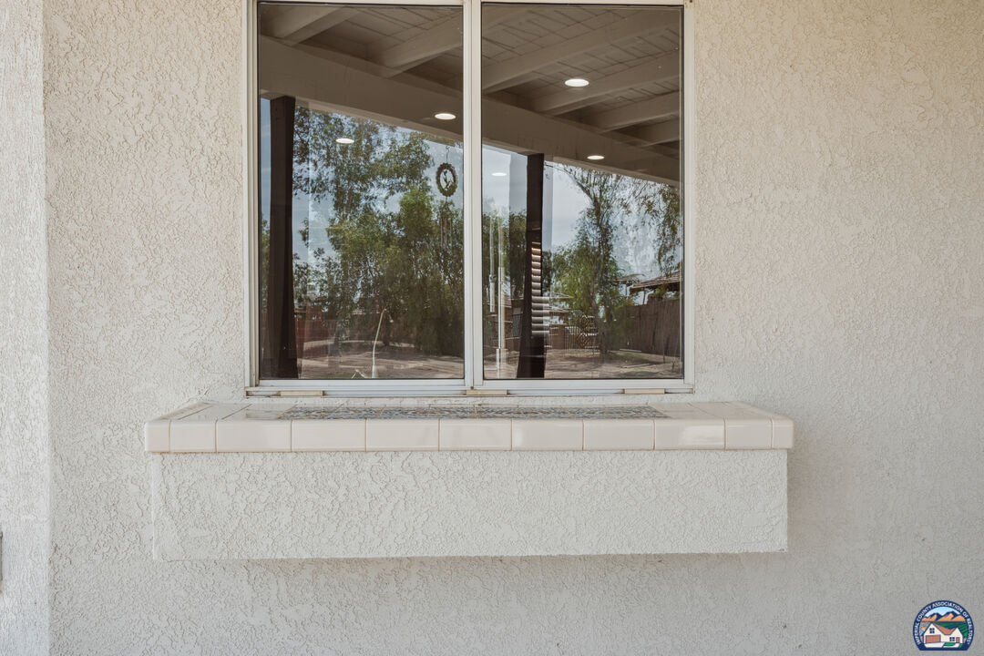 El Centro, California, 92243, United States, 4 Bedrooms Bedrooms, ,3 BathroomsBathrooms,Residential,For Sale,1838686