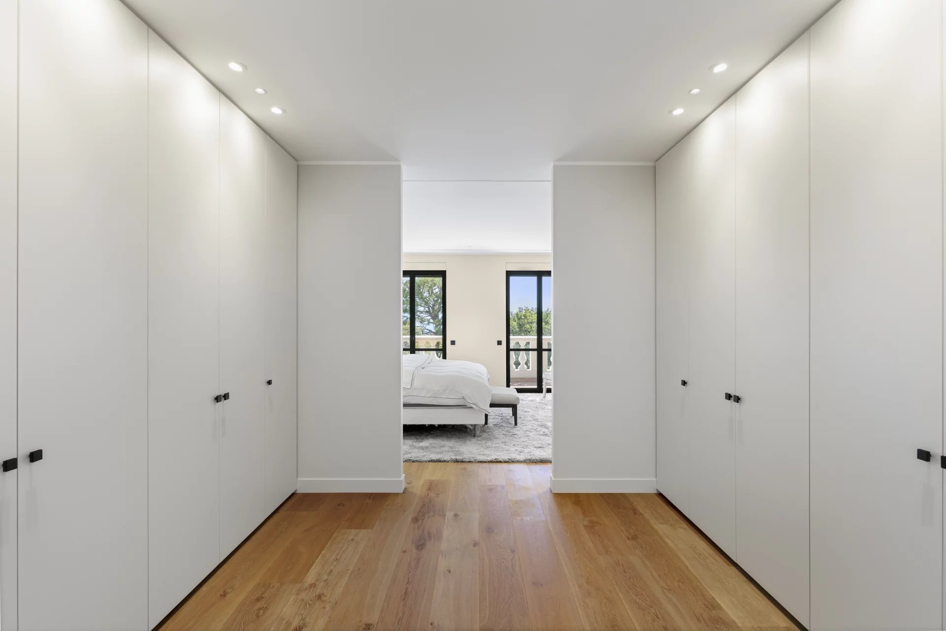 Nice, Provence-Alpes-Côte d’Azur, 06000, FR, 4 Bedrooms Bedrooms, ,6 BathroomsBathrooms,Residential,For Sale,1950974