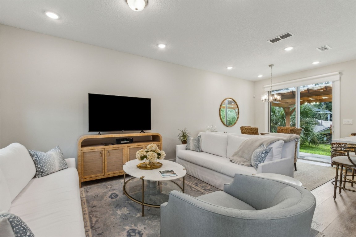 Fernandina Beach, Florida, 32034, United States, 2 Bedrooms Bedrooms, ,2 BathroomsBathrooms,Residential,For Sale,1979520