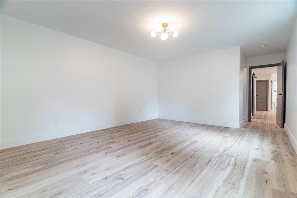 Reading, Massachusetts, 01867, United States, 3 Bedrooms Bedrooms, ,3 BathroomsBathrooms,Residential,For Sale,1880816