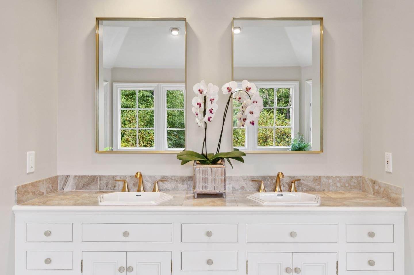 Burlingame, California, 94010, United States, 3 Bedrooms Bedrooms, ,3 BathroomsBathrooms,Residential,For Sale,1991997