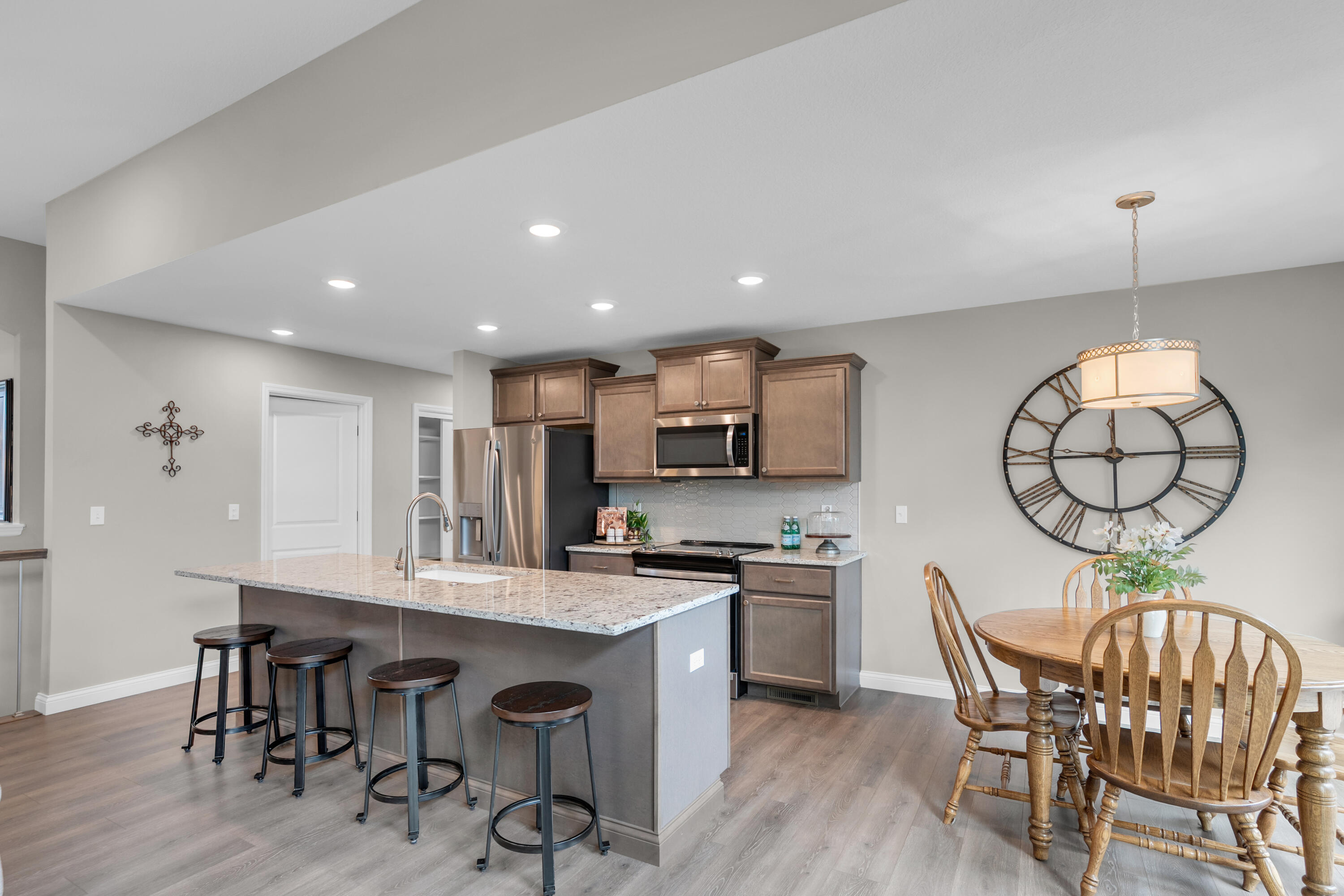 COLUMBIA, Missouri, 65203, United States, 5 Bedrooms Bedrooms, ,3 BathroomsBathrooms,Residential,For Sale,1976271