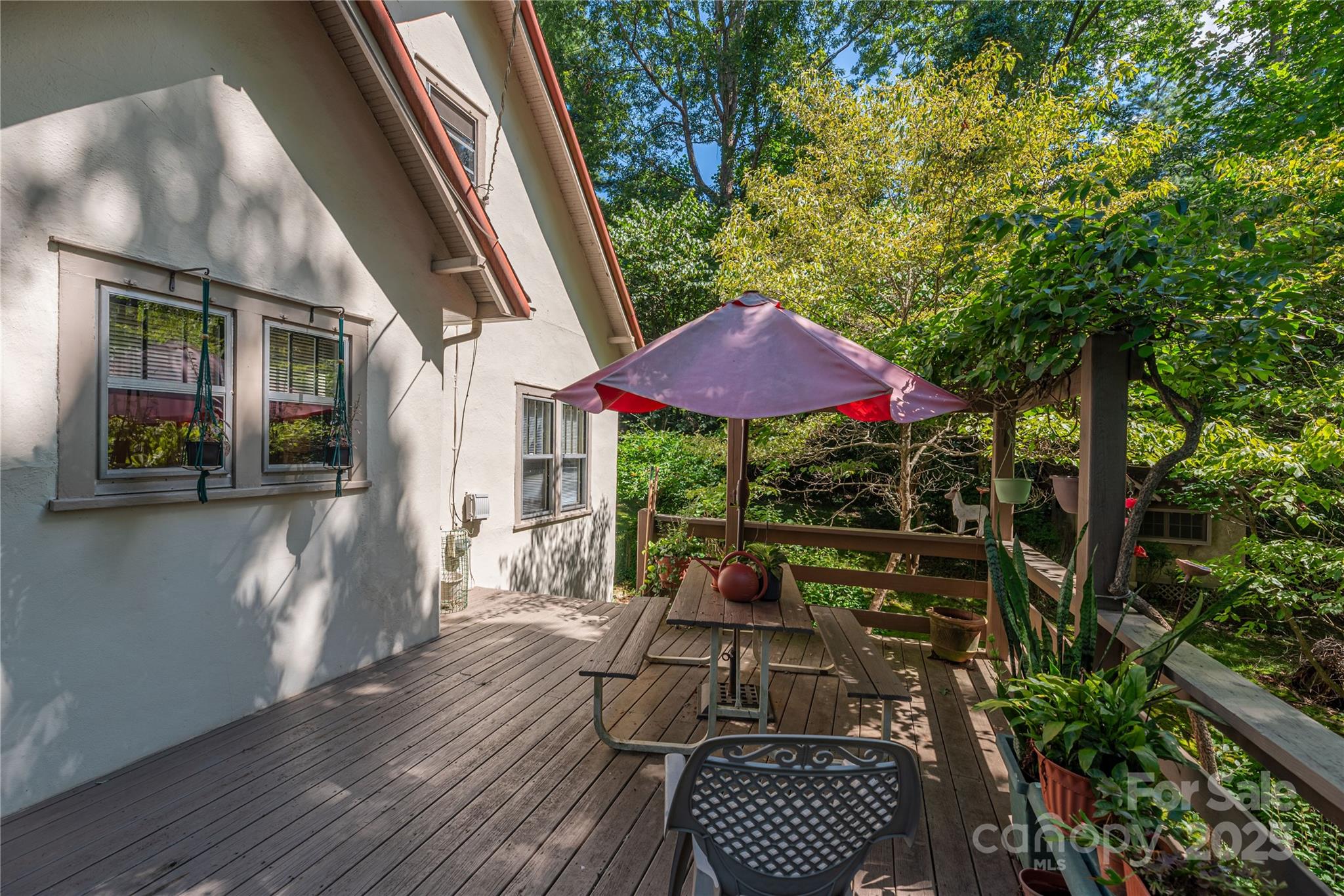 Asheville, North Carolina, 28806, United States, 3 Bedrooms Bedrooms, ,1 BathroomBathrooms,Residential,For Sale,1895241